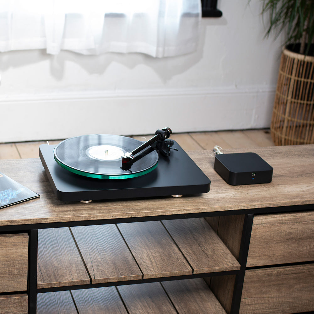 
                  
                    Bluesound Hub 2 and turntable
                  
                